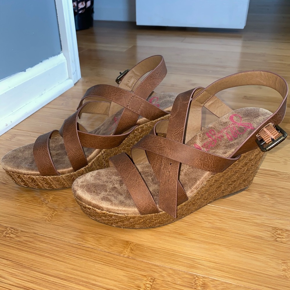 High heel sandals